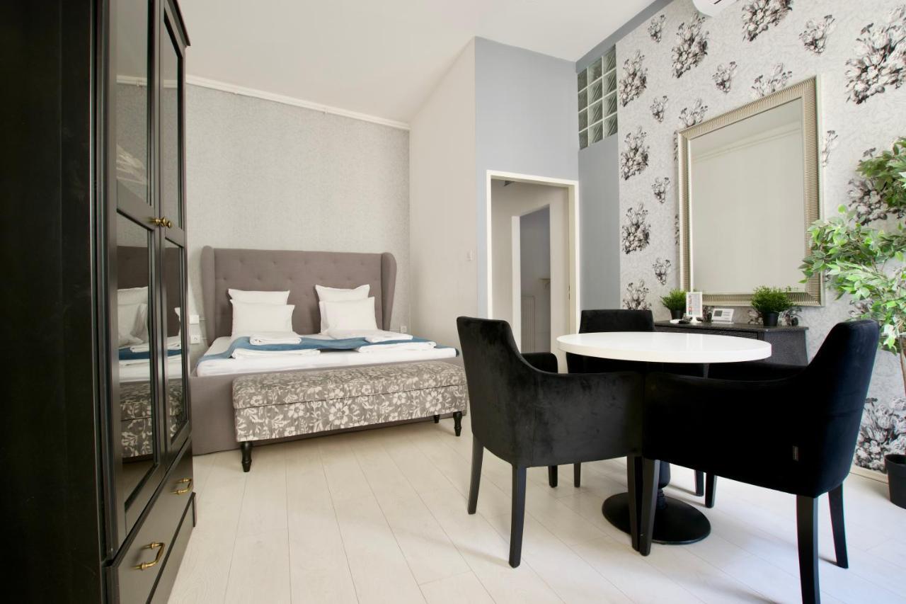 Premium Apartments By Hi5 - Astoria Square ブダペスト エクステリア 写真