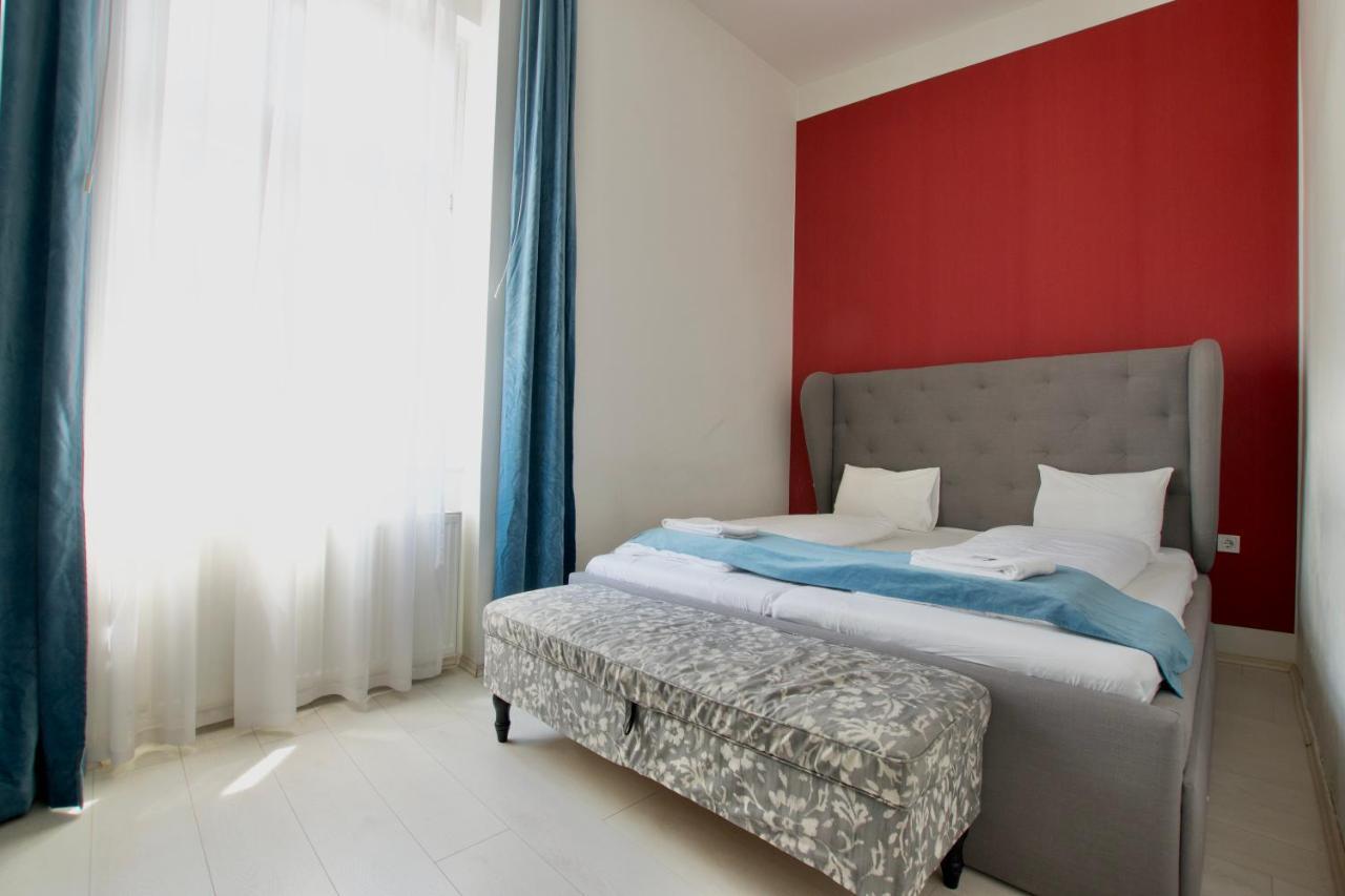 Premium Apartments By Hi5 - Astoria Square ブダペスト エクステリア 写真