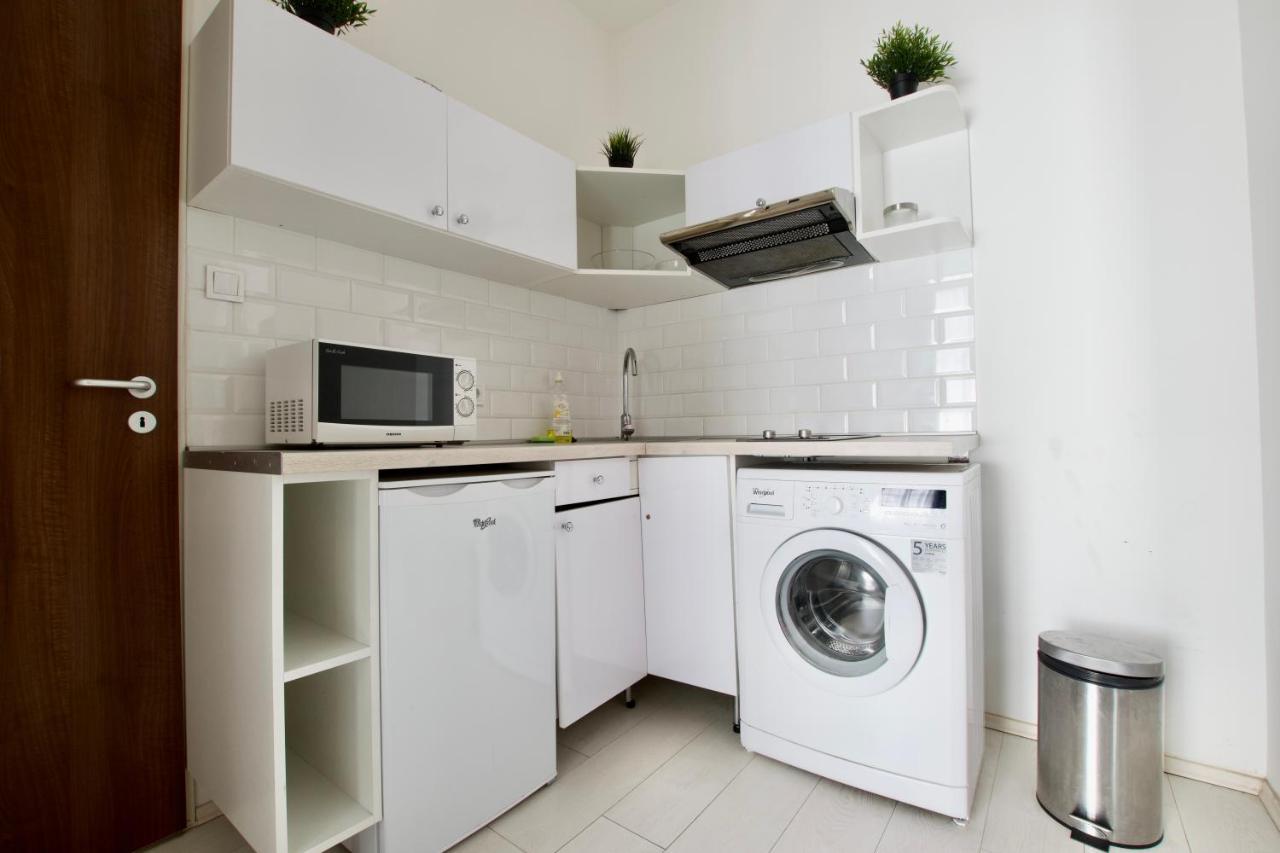 Premium Apartments By Hi5 - Astoria Square ブダペスト エクステリア 写真