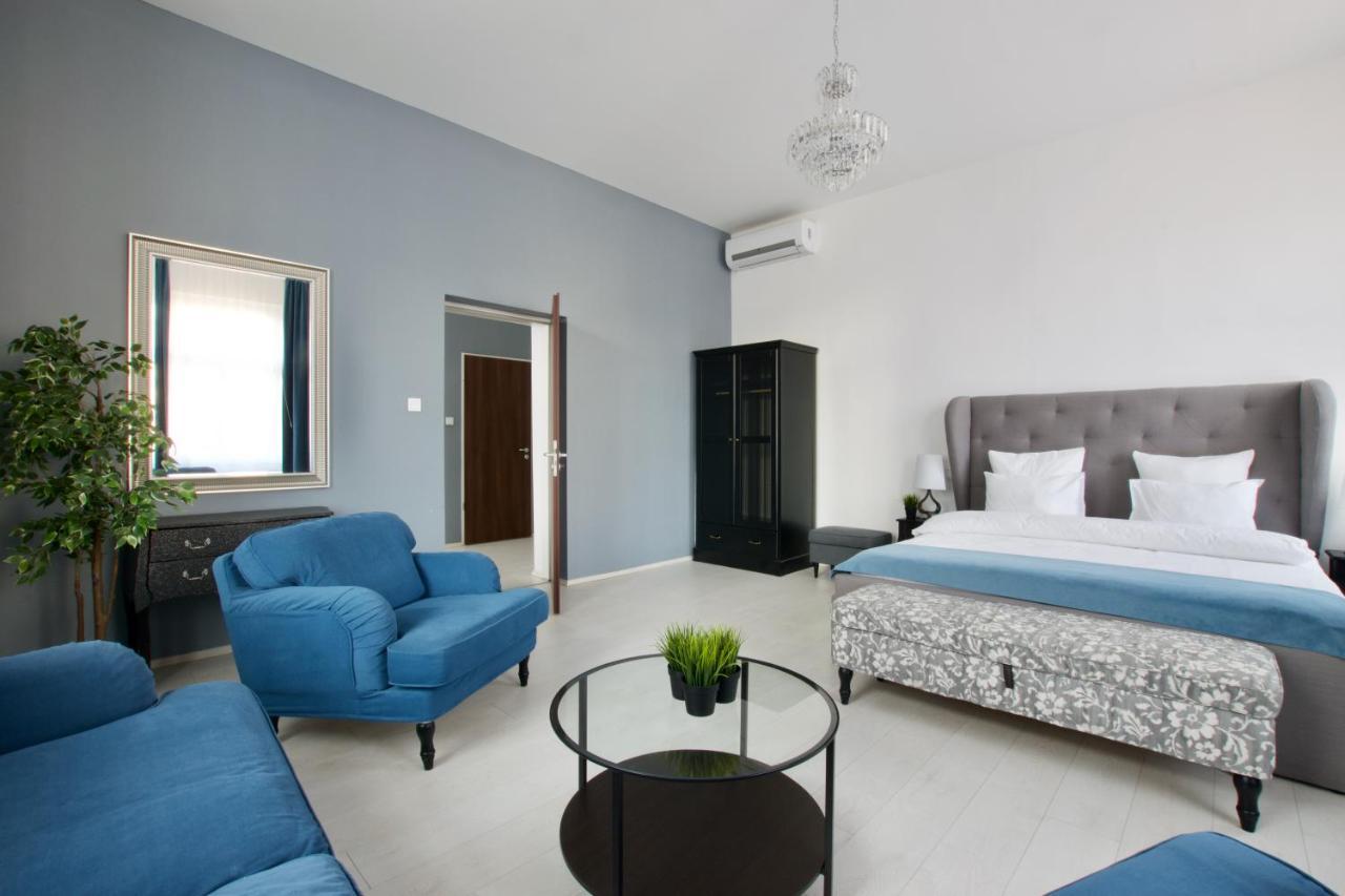 Premium Apartments By Hi5 - Astoria Square ブダペスト エクステリア 写真