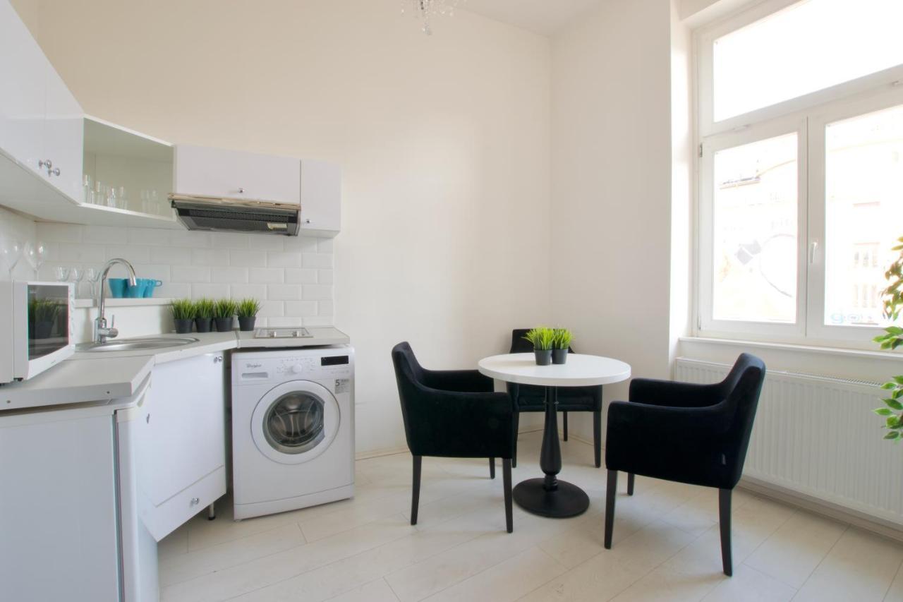 Premium Apartments By Hi5 - Astoria Square ブダペスト エクステリア 写真