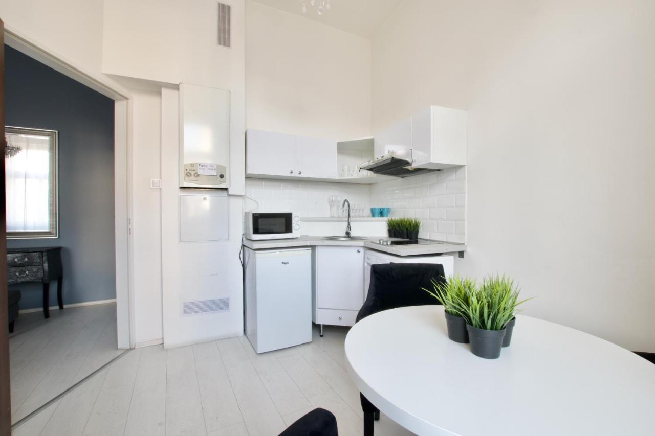 Premium Apartments By Hi5 - Astoria Square ブダペスト エクステリア 写真